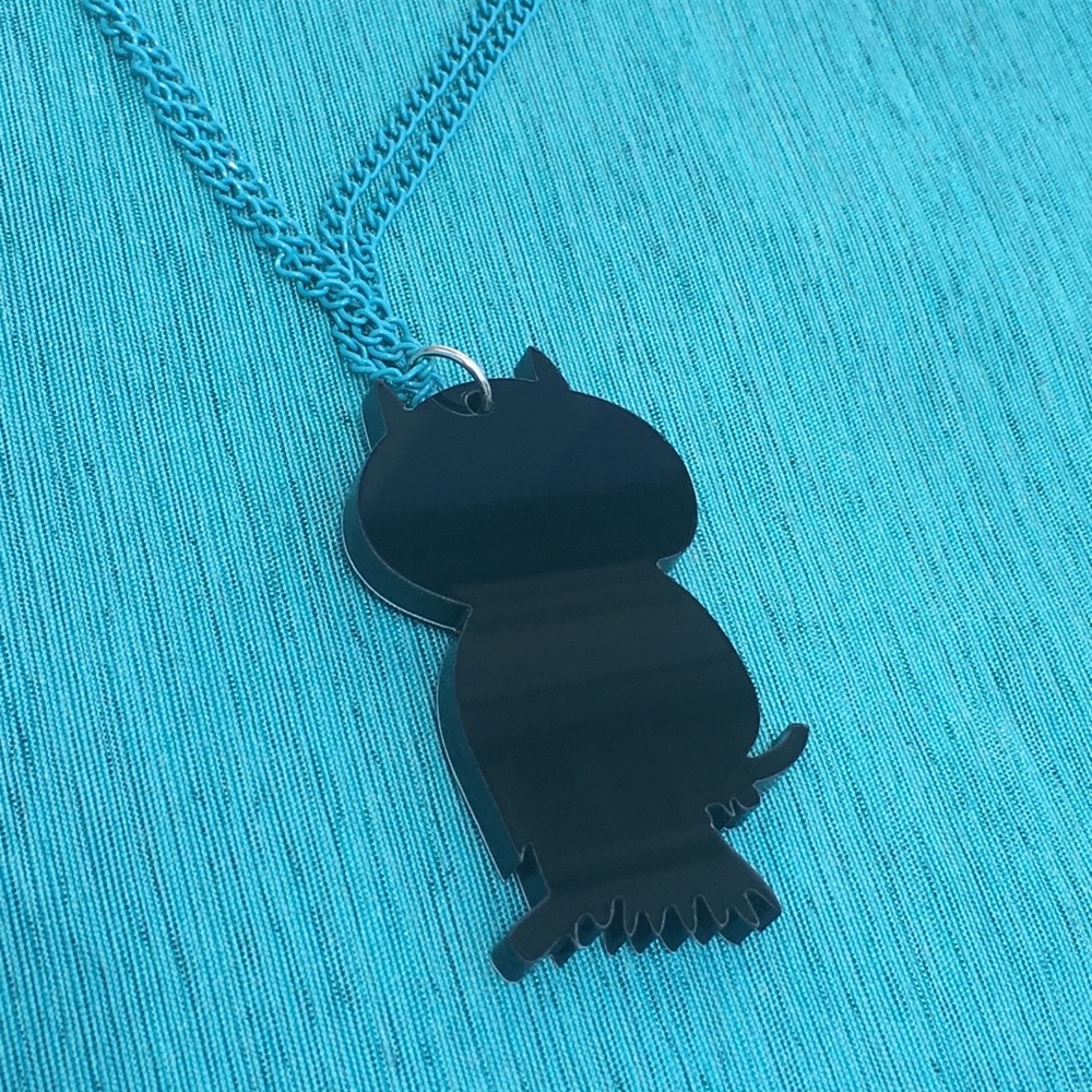 (T2) Abstract Owl Necklace - Picture 3 of 4